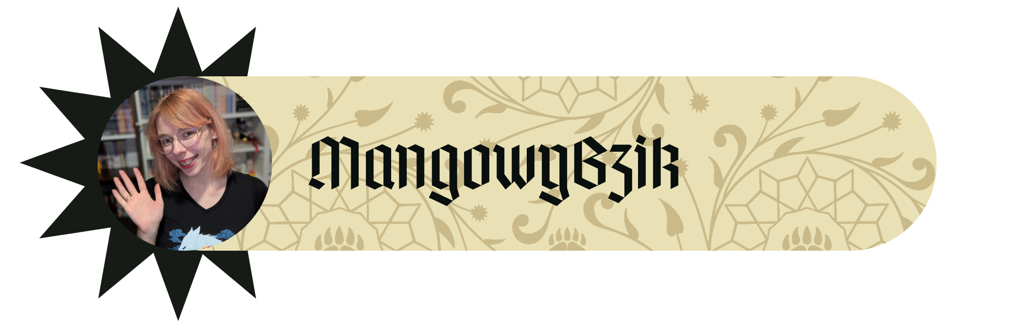 MangowyBzik – baner gościa RawiKonu ze zdjęciem machającej dziewczyny w okularach na tle półek z mangą